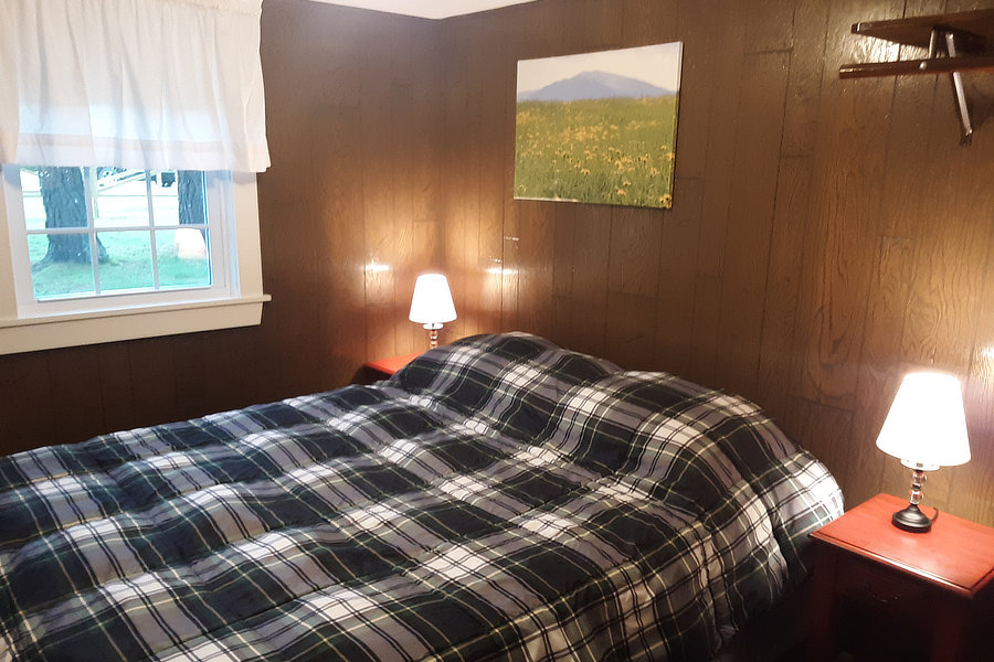 Bear Lodge rear bedroom